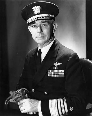 Viceadmirál Richmond Kelly Turner.jpg